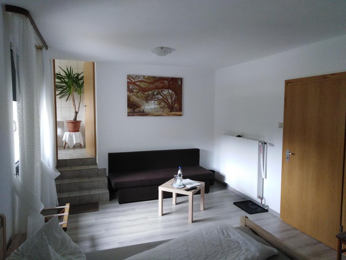 Zimmer Ohne Fruehstueck In Der Forellenzucht Burgen  Luaran gambar