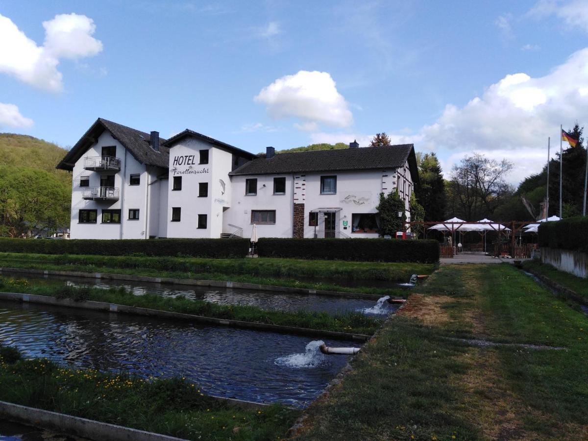 Zimmer Ohne Fruehstueck In Der Forellenzucht Burgen  Luaran gambar